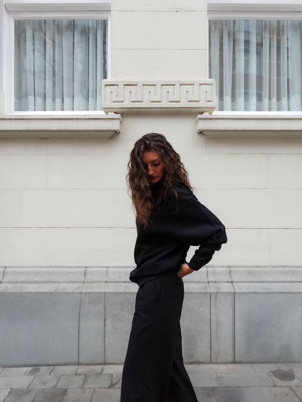 S10 - OVERSIZED SWEATSHIRT